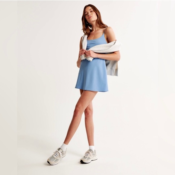 Abercrombie & Fitch Dresses & Skirts - Abercrombie Traveler Mini Dress